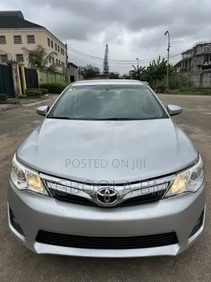 Toyota Camry LE 4dr Sedan (2.5L 4cyl 6A) 2012 Silver