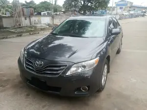 Toyota Camry 2011 Gray
