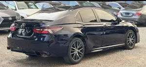 Toyota Camry SE 2021 Blue