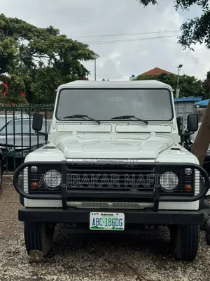 Land Rover Defender 2004 White