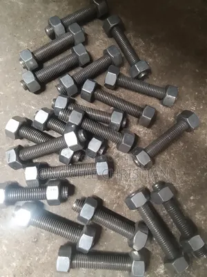 5/8x100 Stud Boit and Nut