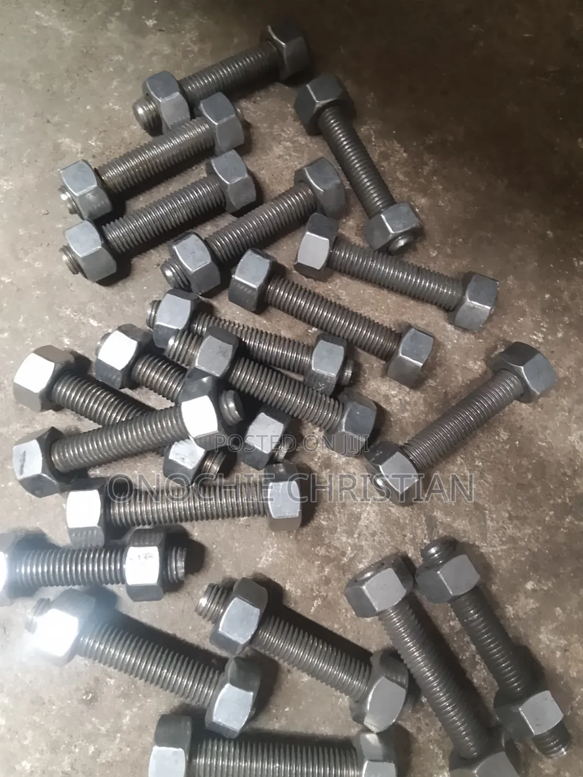 5/8x100 Stud Boit and Nut