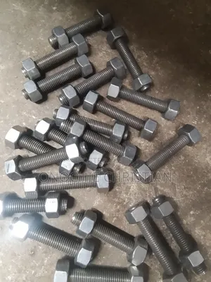 5/8x100 Stud Boit and Nut