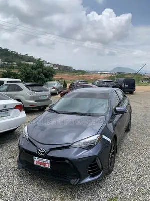 Toyota Corolla L 4dr Sedan (1.8L 4cyl 6M) 2014 Gray
