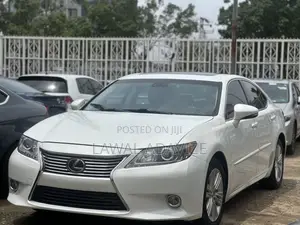 Lexus ES 350 FWD 2013 White
