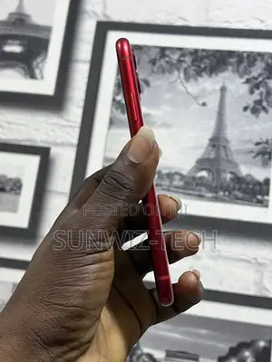 Apple iPhone 11 64 GB Red