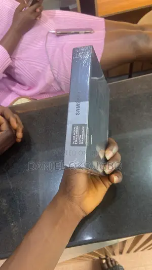 New Samsung Galaxy Z Fold4 256 GB Gray