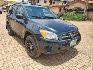 Toyota RAV4 2010 Green