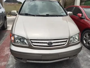 Toyota Sienna 2002 Gold