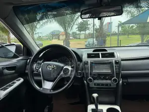 Toyota Camry SE 4dr Sedan (2.5L 4cyl 6A) 2013 Black