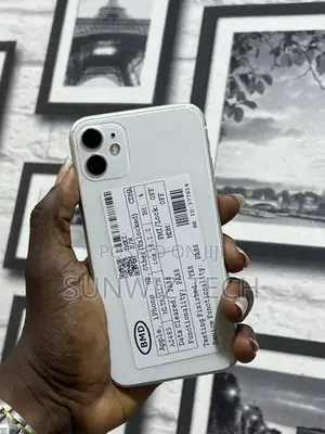 Apple iPhone 11 64 GB White
