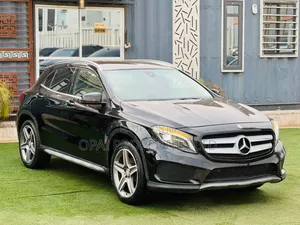 Mercedes-Benz GLA 250 2015 Black