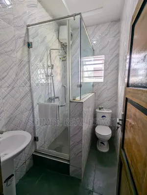 3bdrm Block of Flats in Shelter Afrique, Uyo for rent
