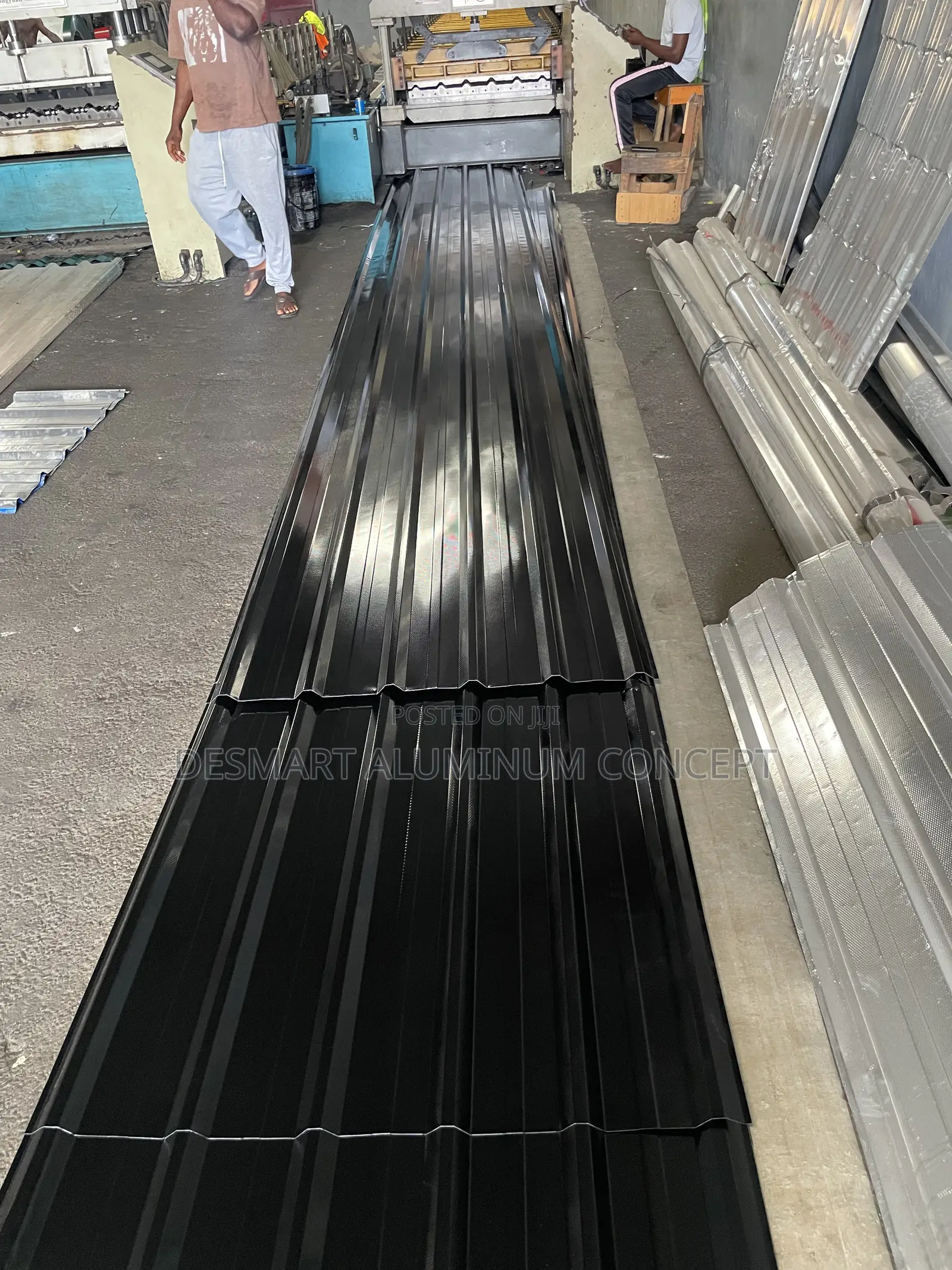 DESMART ALUMINUM 0.55mm BLACK ROOFING Maximum Strength. Zero Rust