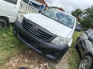 Toyota Hilux 2013 White