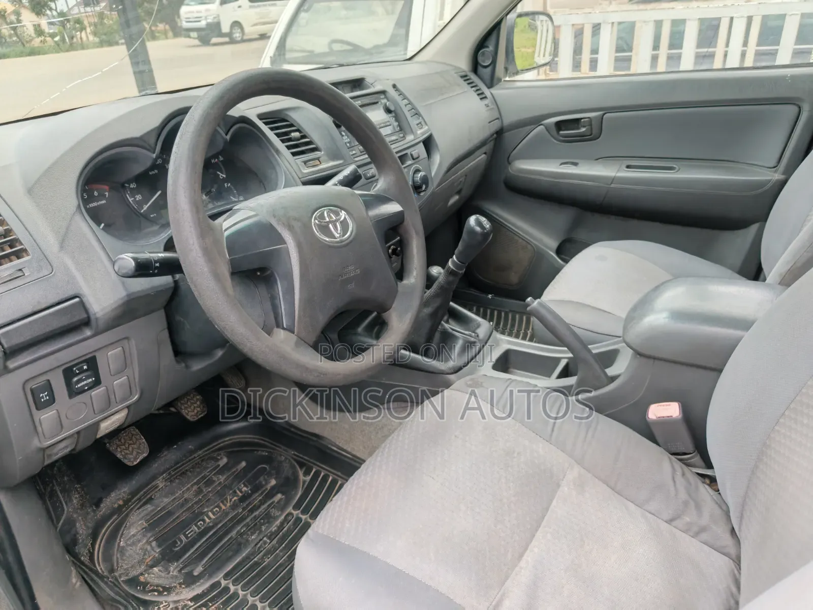 Toyota Hilux 2013 White