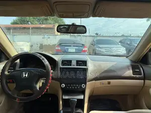 Honda Accord 2005 Blue