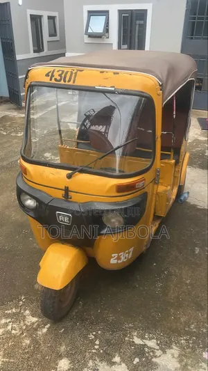 Bajaj RE 2021 Yellow