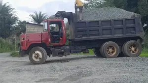 Use Black Beautiful Iron Stone 