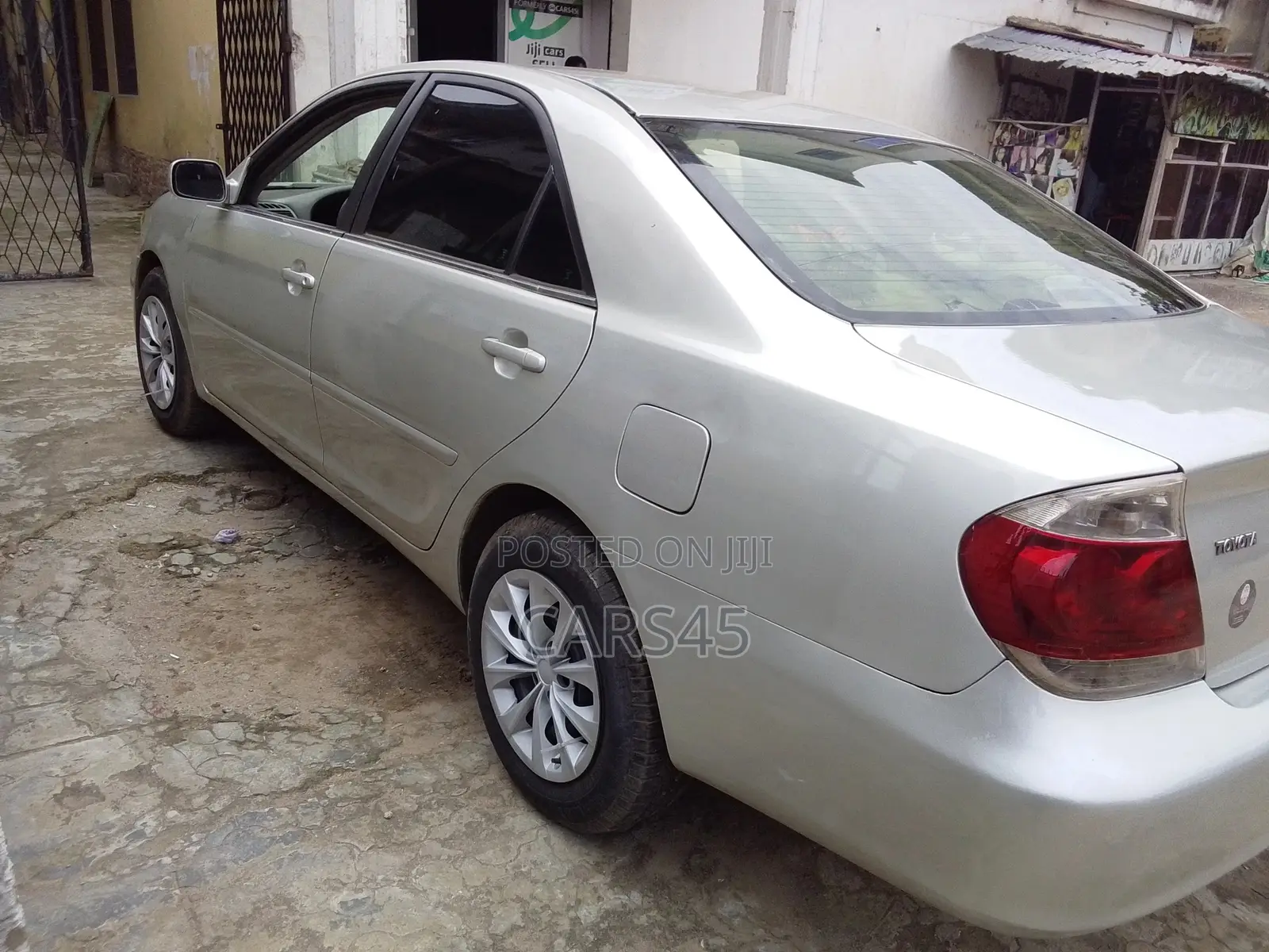 Toyota Camry 2005 Silver