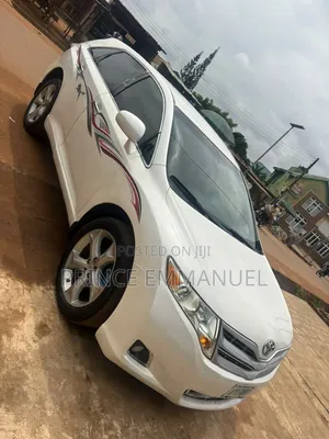 Toyota Venza 2010 White