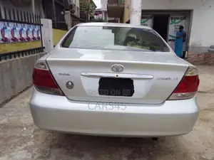 Toyota Camry 2005 Silver