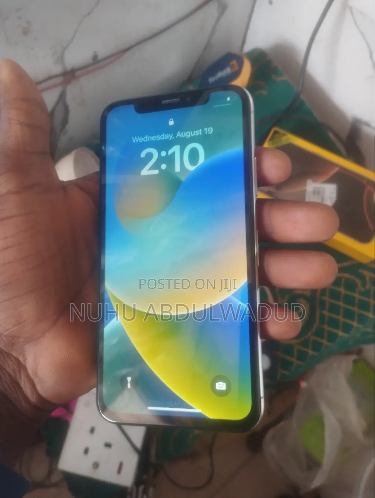 Apple iPhone X 64 GB White