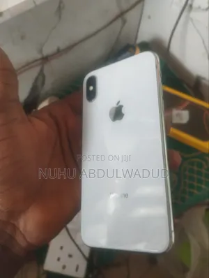 Apple iPhone X 64 GB White