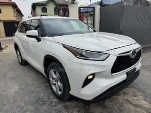 Toyota Highlander 2021 White