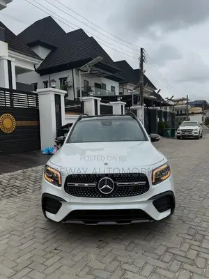 Mercedes-Benz GLB-Class GLB 250 4MATIC 2022 White