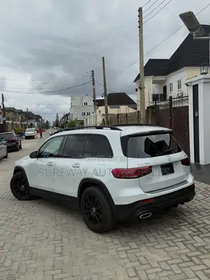 Mercedes-Benz GLB-Class GLB 250 4MATIC 2022 White