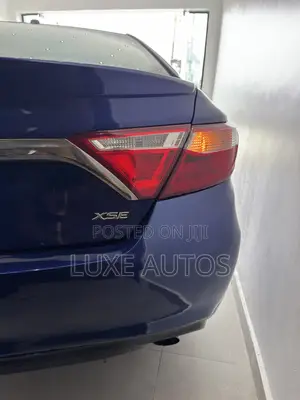 Toyota Camry XSE 4dr Sedan (2.5L 4cyl 6A) 2015 Blue