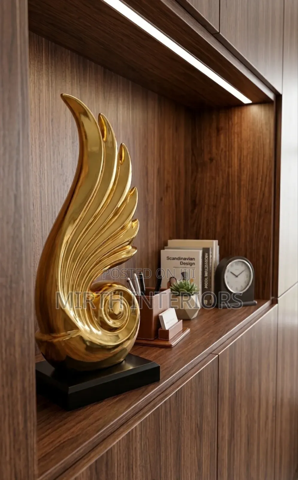 Leafy Gold Vase