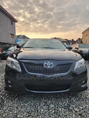 Toyota Camry SE 4dr Sedan (2.5L 4cyl 6A) 2011 Black