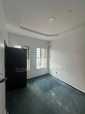 4bdrm Duplex in Lafiaji for rent