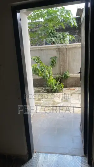 1bdrm Room & Parlour in Broadview Estate, Idu Industrial for rent