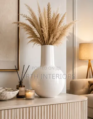 Lux Table Vase