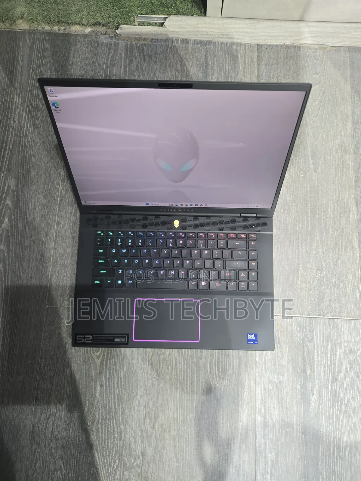Laptop Alienware M16 R2 32GB Intel Core Ultra 9 SSD 1T