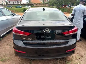 Hyundai Elantra 2016 Black