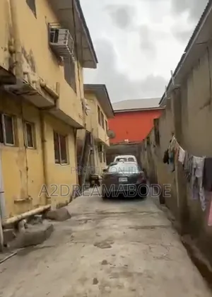 12bdrm Block of Flats in Airport Road, Ajao Estate for sale