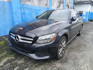 Mercedes-Benz C300 2016 Green