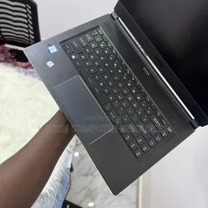 Laptop MSI GS65 Stealth Thin 8RE 32GB Intel Core i9 SSD 1T
