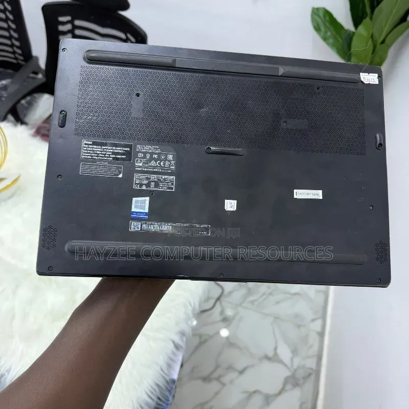 Laptop MSI GS65 Stealth Thin 8RE 32GB Intel Core i9 SSD 1T
