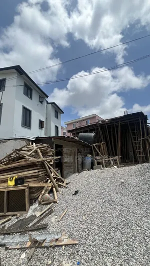 2bdrm Apartment in Lekki Expressway for sale