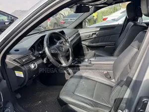 Mercedes-Benz E350 Base 4Matic Sedan AWD (3.5L 6cyl 7A) 2011 Gray