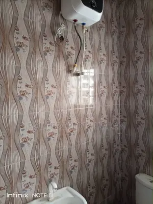 4bdrm Duplex in Jericho Gra for rent