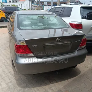 Toyota Camry LE 4dr Sedan (2.4L 4cyl 5A) 2006 Gray