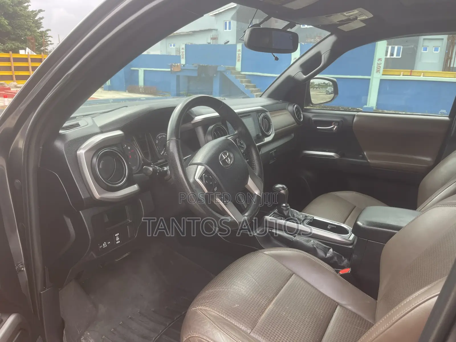 Toyota Tacoma 2017 Gray