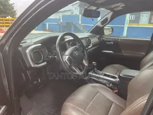 Toyota Tacoma 4dr Double Cab 2016 Gray
