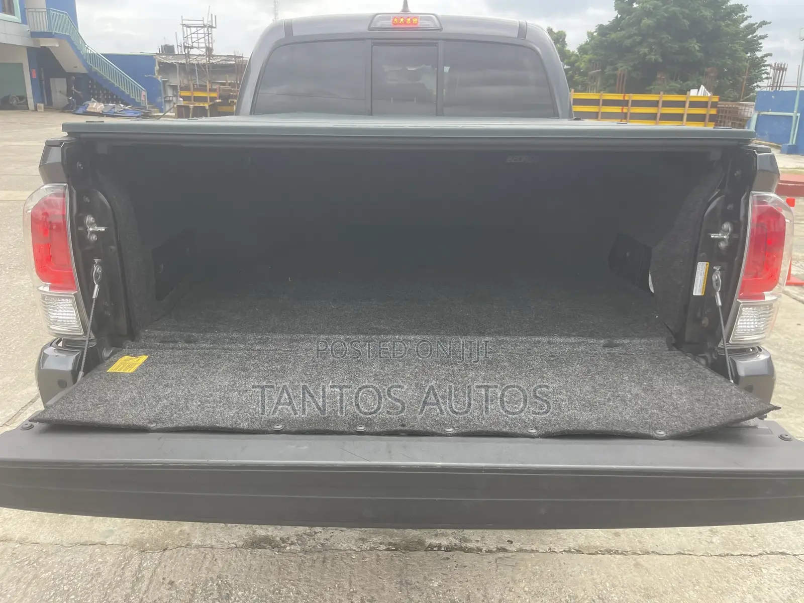 Toyota Tacoma 2017 Gray